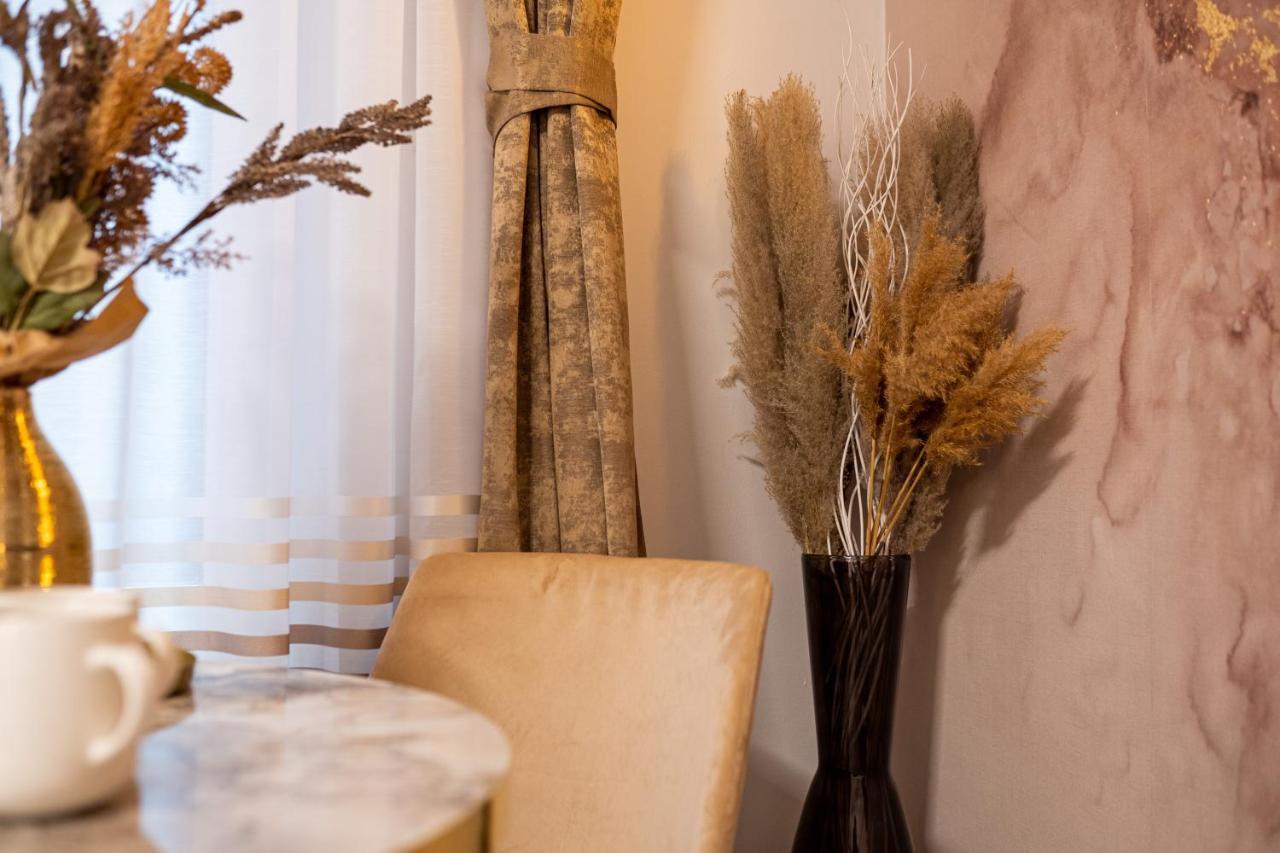 Apartamento Cosy&Private,30Sec Walk To Mainsquare, Heart Of Zagreb Exterior foto