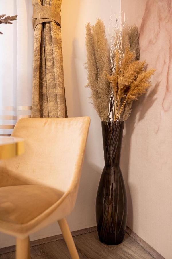 Apartamento Cosy&Private,30Sec Walk To Mainsquare, Heart Of Zagreb Exterior foto